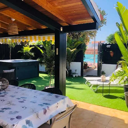 Casa de Férias Oasis With Jacuzzi